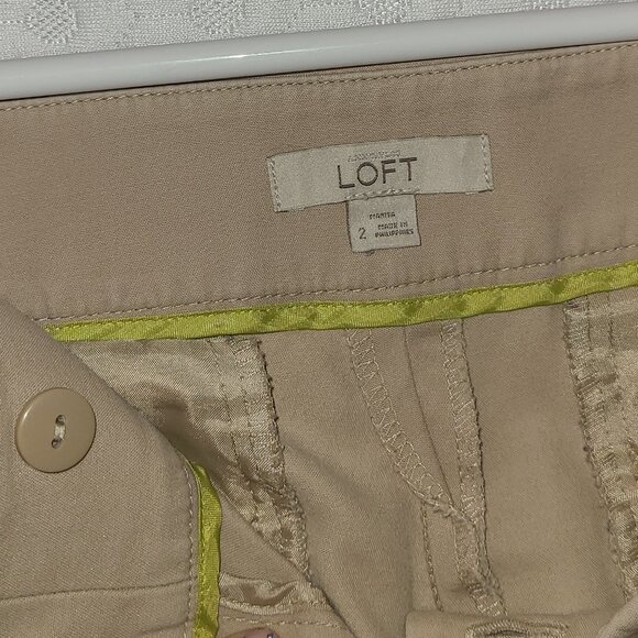 ANN TAYLOR LOFT MARISA TAPERED KHAKI COLOR CAPRI PANTS - SIZE 2 - Picture 16 of 17